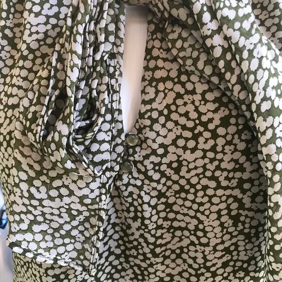 Old Navy Green White Dotted Sleeveless Blouse Tie Neck Tank Top Women’s Size S - Picture 5 of 8